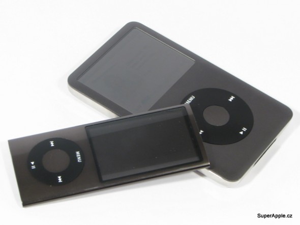 iPod nano páté generace společně s iPod classic