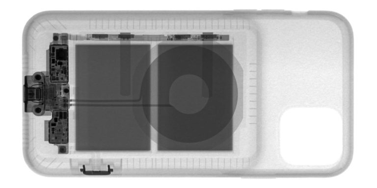 Smart Battery Case pro iPhony 11 pod rentgenem. Jak funguje nové tlačítko fotoaparátu?