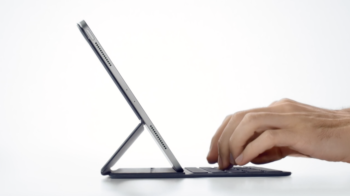 Apple 推出配备 M1 Ultra 和 Studio Display 的 Mac Studio