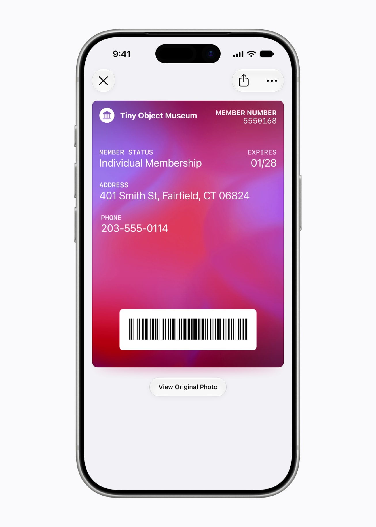 Obrazovka iPhonu s vytvářením vlastního průkazu v aplikaci Wallet