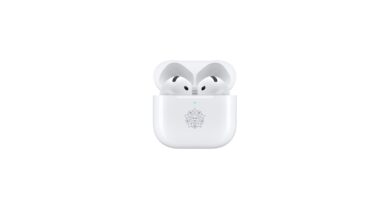 AirPods 5 se speciálním gravírováním pro Indii