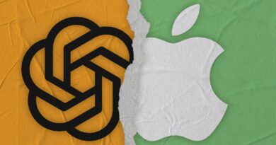 Logo OpenAI a logo Applu na roztrženém papírovém pozadí