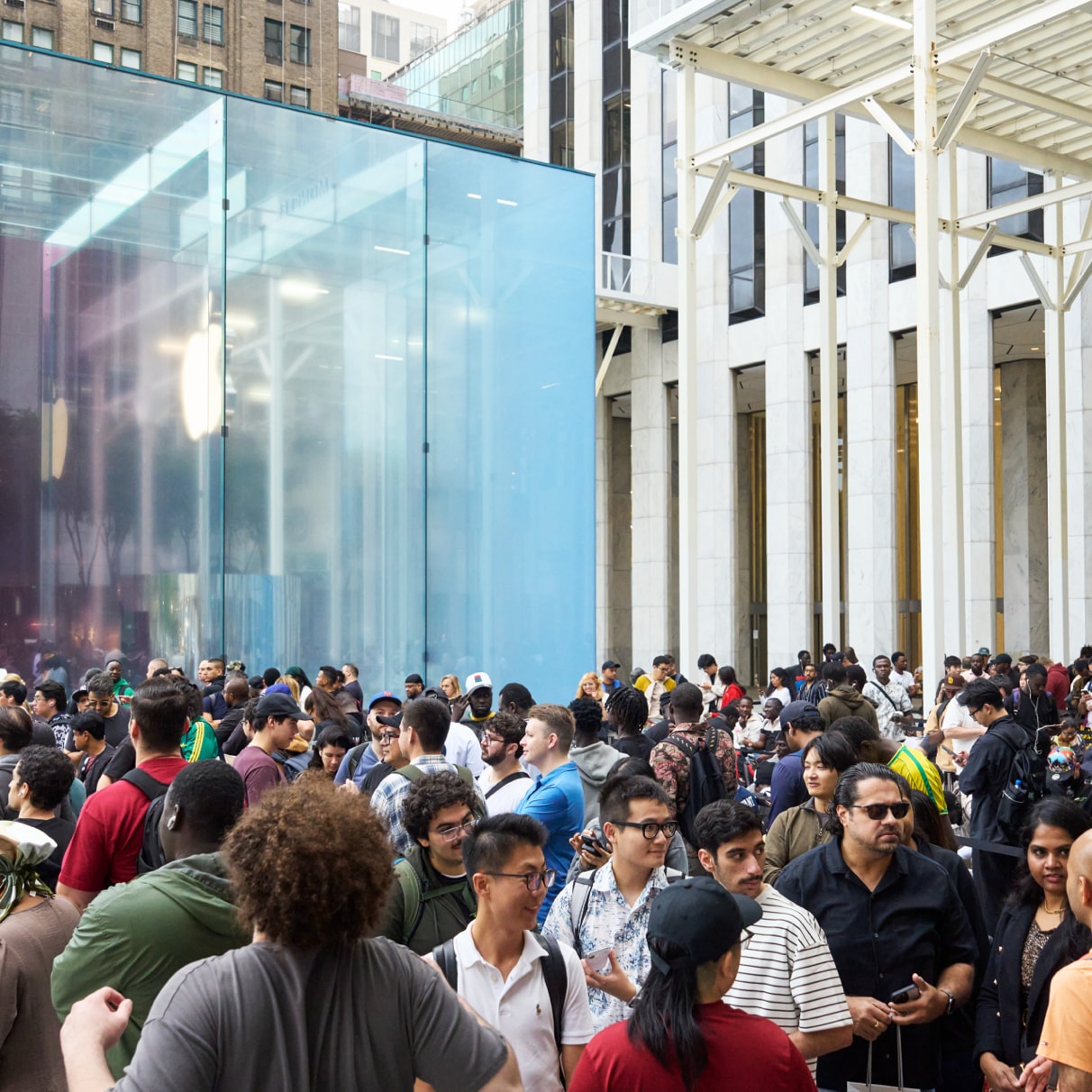 Skleněná kostka obchodu Apple Store na Páté avenue v New Yorku