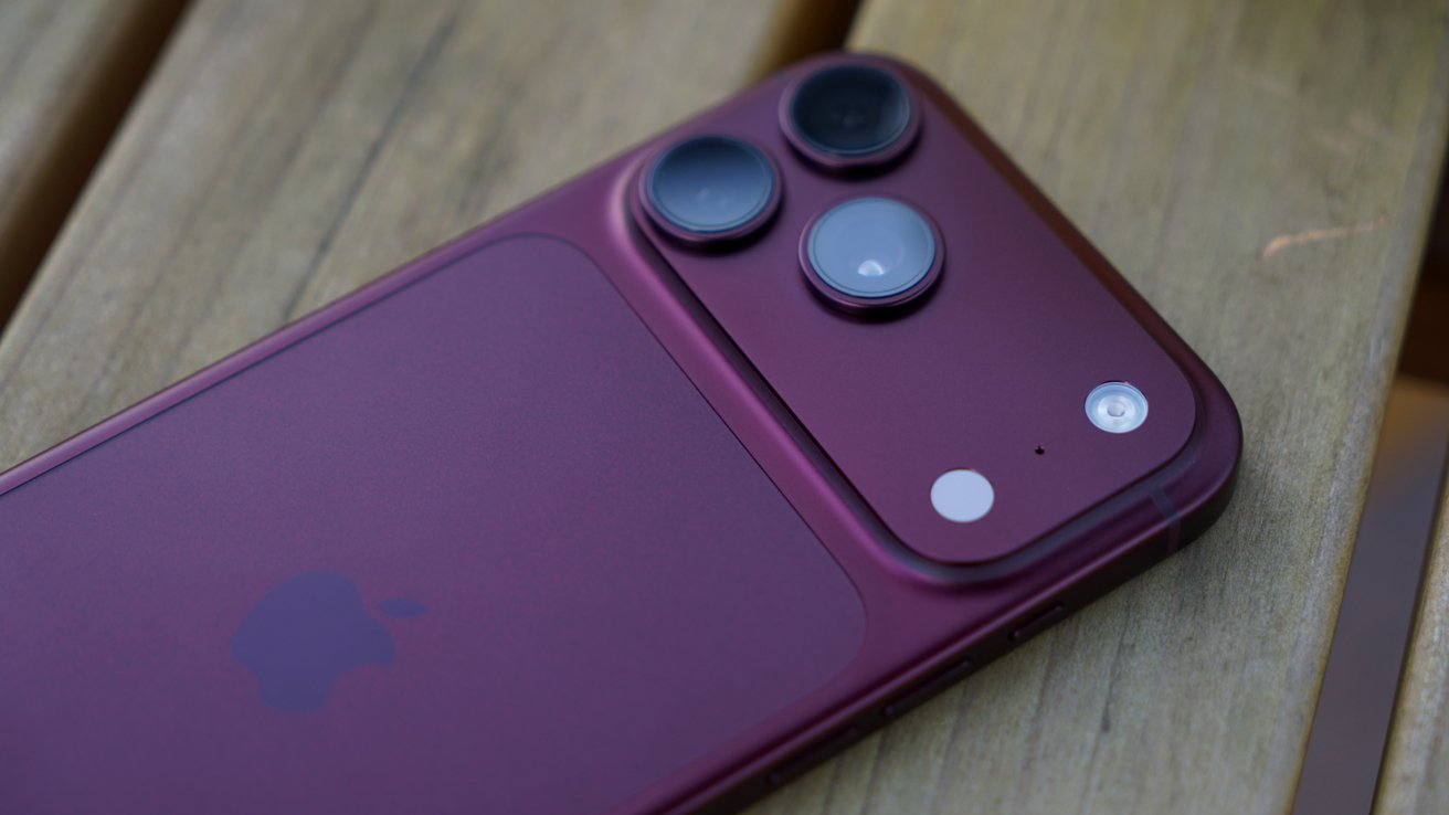 iPhone 18 Pro Max ve vínové barvě
