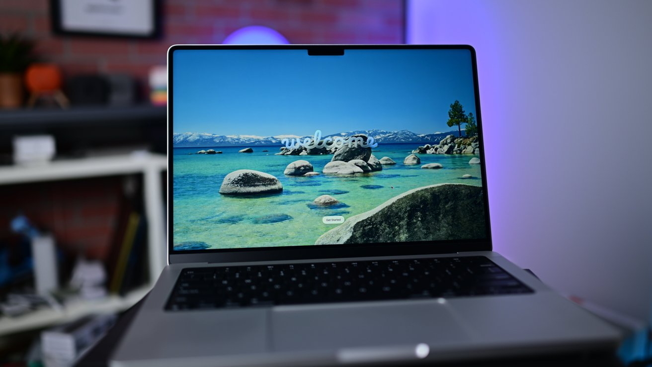 Současný MacBook Pro s miniLED displejem