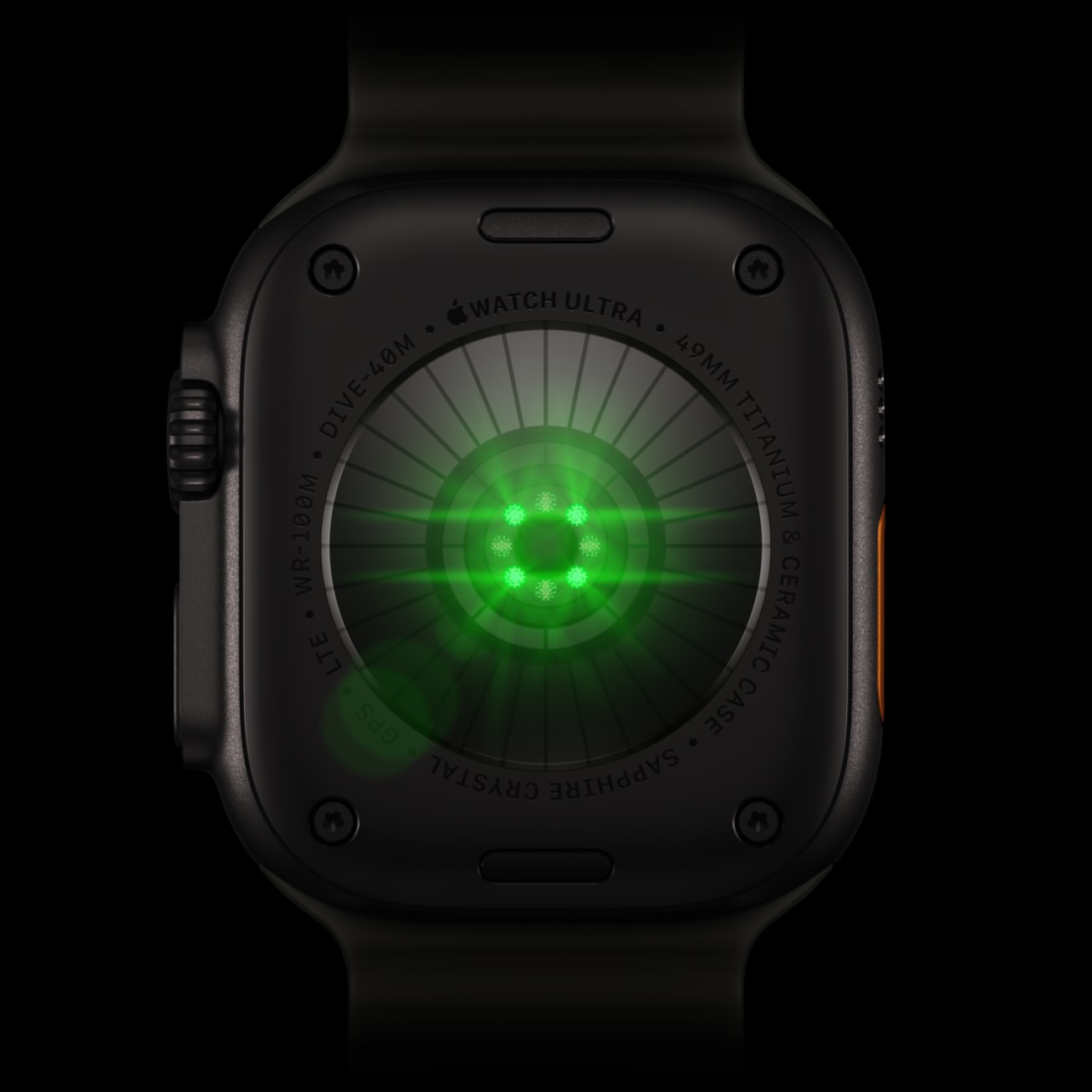 Detail optického senzoru snímání tepové frekvence na Apple Watch Ultra 4